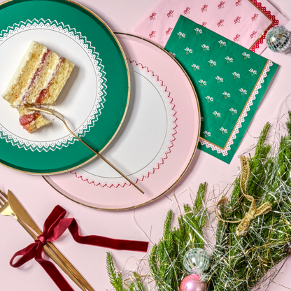 Bows & Mistletoes Holiday Tablescape